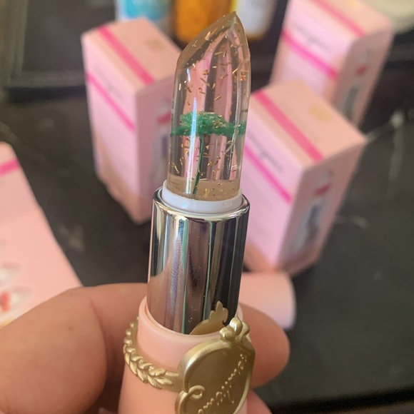 ✨Brand New Colour Changing Lip colour✨ - Picture 6 of 9